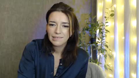 Elina online show from December 2024 11:50:01 PM