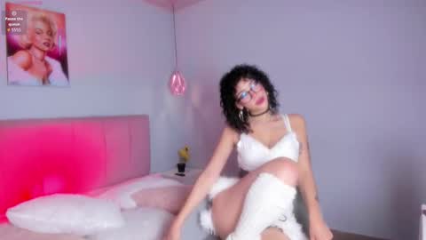 elisabethflores online show from September 2025 12:38:02 PM