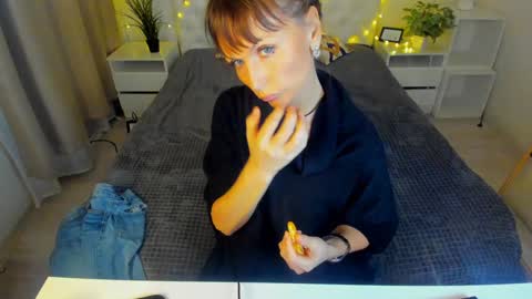 Elizabethangel online show from January 2025 09:46:02 PM