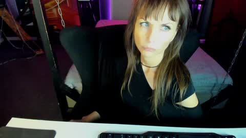 Elizabethangel online show from February 2025 09:19:01 PM