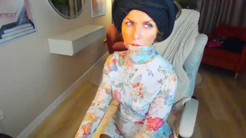Elizabethangel online show from March 2025 03:23:02 AM