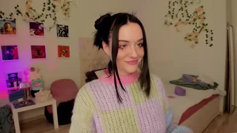 Snapshot of ella_gdss chatting on November 2025 10:37:02 AM ELLA online show from November 2025 10:37:02 AM