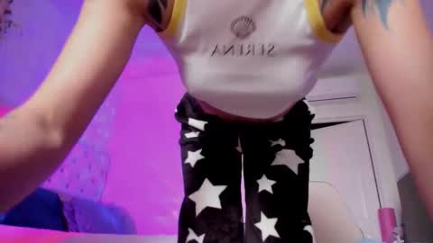 Snapshot of ella_gdss chatting on November 2025 09:52:02 AM ELLA online show from November 2025 09:52:02 AM