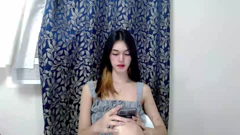 ELLA online show from September 2025 09:39:02 PM