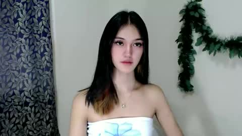 ELLA online show from September 2025 10:13:01 PM