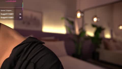 Elle Diane online show from November 2025 12:09:01 AM