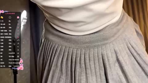 Snapshot of elliblassingame chatting on December 2025 08:29:01 PM Jenny online show from December 2025 08:29:01 PM