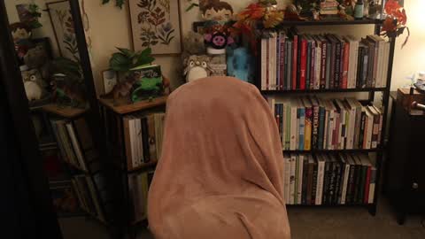 Elly Naomi online show from November 2025 11:18:02 PM