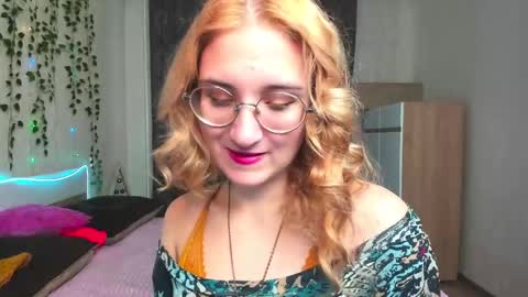 Elsa  online show from December 2024 03:47:02 AM