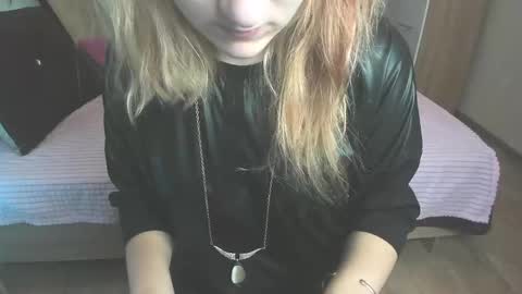 Elsa  online show from February 2025 04:00:02 AM
