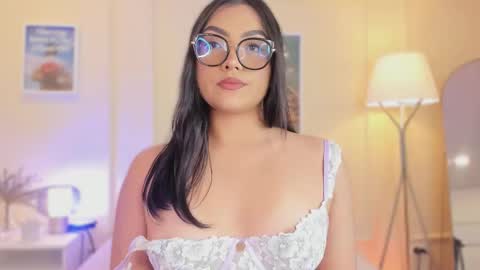 Ema online show from December 2025 07:44:01 PM