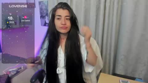 emilayton_ online show from January 2025 03:43:01 AM