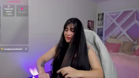 emilayton_ online show from September 2025 08:32:02 PM