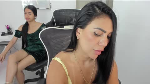 Emilly  online show from December 2024 05:42:01 PM