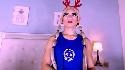 emily_castillo1_ online show from December 2025 05:02:02 AM