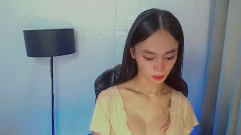 emily_sexyslut online show from December 2024 02:46:01 AM