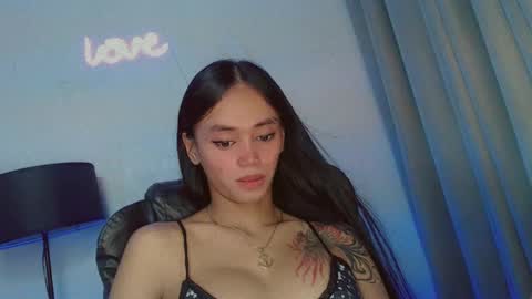 emily_sexyslut online show from December 2024 09:32:02 AM