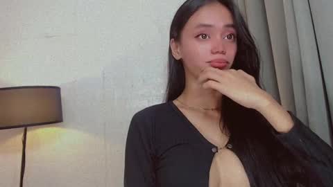 emily_sexyslut online show from February 2025 04:00:02 PM