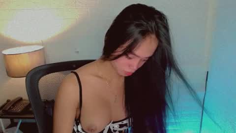 emily_sexyslut online show from September 2025 04:39:01 PM