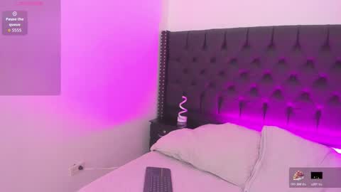 Snapshot of emilyevanss1_ chatting on November 2025 04:56:01 AM Emily online show from November 2025 04:56:01 AM