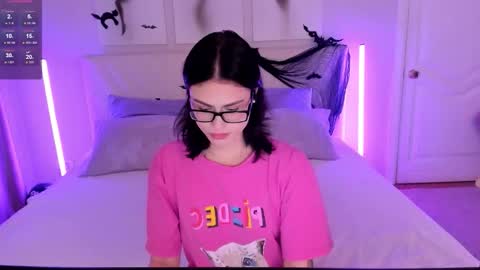 Emily online show from October 2025 09:43:01 AM