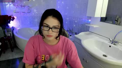 Emily online show from November 2025 02:36:01 AM