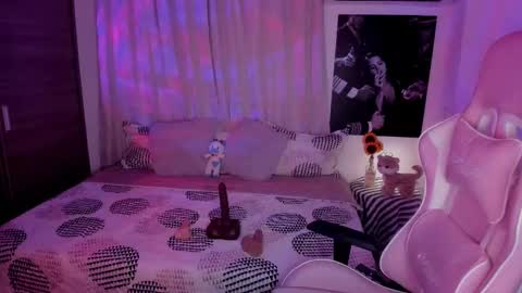 EMILY online show from January 2025 04:58:02 AM