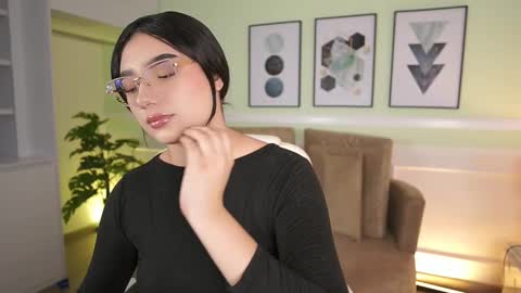 Snapshot of emilyturnerx chatting on November 2025 07:01:02 PM Emily Turner online show from November 2025 07:01:02 PM