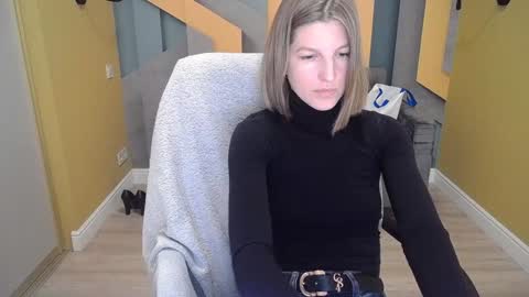 EmilyWalkers online show from December 2024 07:26:01 AM