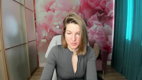 EmilyWalkers online show from December 2024 08:06:02 AM