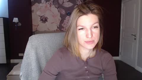EmilyWalkers online show from January 2025 07:55:02 AM