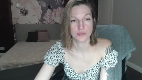 EmilyWalkers online show from January 2025 07:48:02 AM
