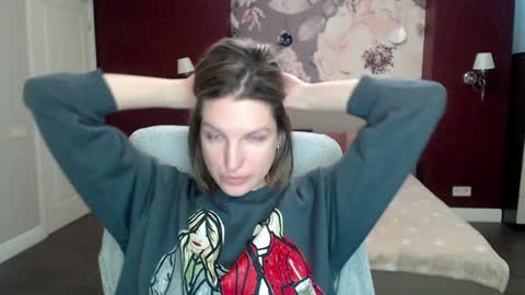 EmilyWalkers online show from January 2025 07:43:02 AM