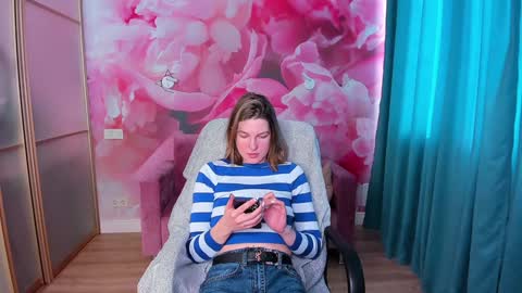 EmilyWalkers online show from February 2025 07:30:02 AM