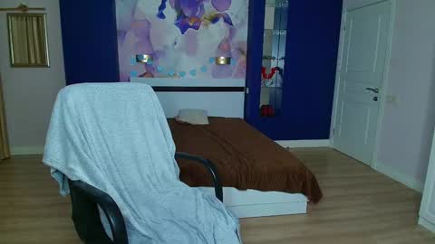 EmilyWalkers online show from February 2025 08:38:02 PM