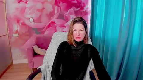 EmilyWalkers online show from February 2025 07:58:02 AM