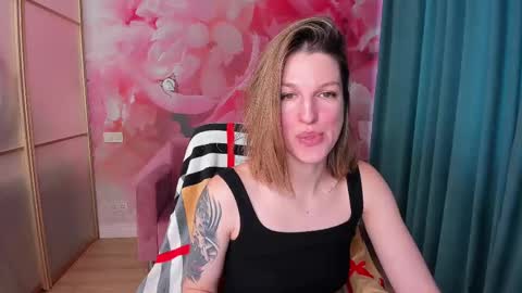 EmilyWalkers online show from March 2025 08:16:02 AM