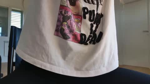 Snapshot of emilyweed chatting on October 2025 11:56:02 AM Emily ---- online show from October 2025 11:56:02 AM