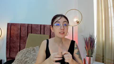 Emilyy Watson online show from December 2024 02:16:02 PM