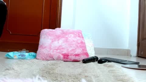 emilyzans07 online show from January 2025 11:30:01 PM