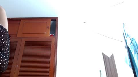 emilyzans07 online show from February 2025 08:57:01 PM