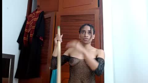 emilyzans07 online show from February 2025 06:19:01 PM