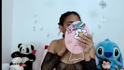 emilyzans07 online show from February 2025 01:46:02 AM