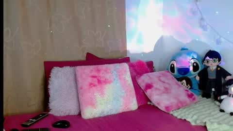 emilyzans07 online show from March 2025 01:46:01 AM