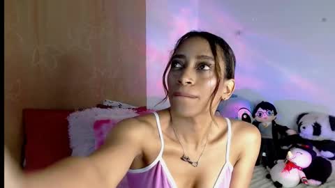 emilyzans07 online show from March 2025 10:20:01 PM