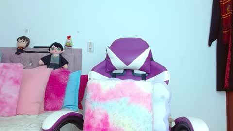 emilyzans07 online show from September 2025 07:58:02 PM