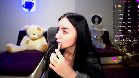 Emma online show from December 2024 12:22:01 PM
