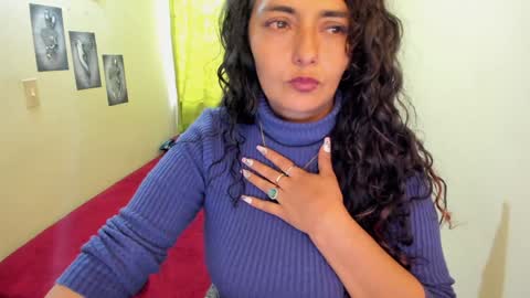 Snapshot of emma_luxy chatting on December 2024 12:12:02 PM emma luxy online show from December 2024 12:12:02 PM