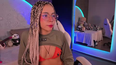     online show from December 2024 10:01:02 AM