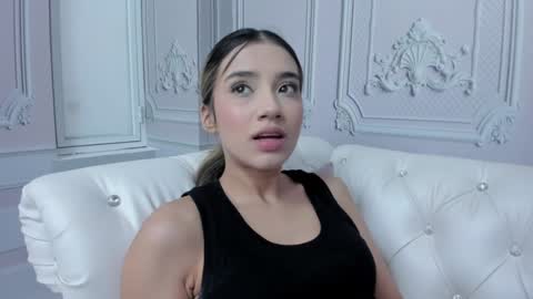 Snapshot of emma_torres18 chatting on December 2024 05:59:02 PM EMMA online show from December 2024 05:59:02 PM